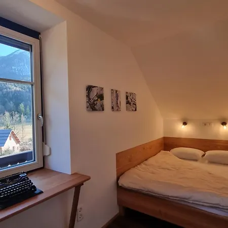 Apartma Zora